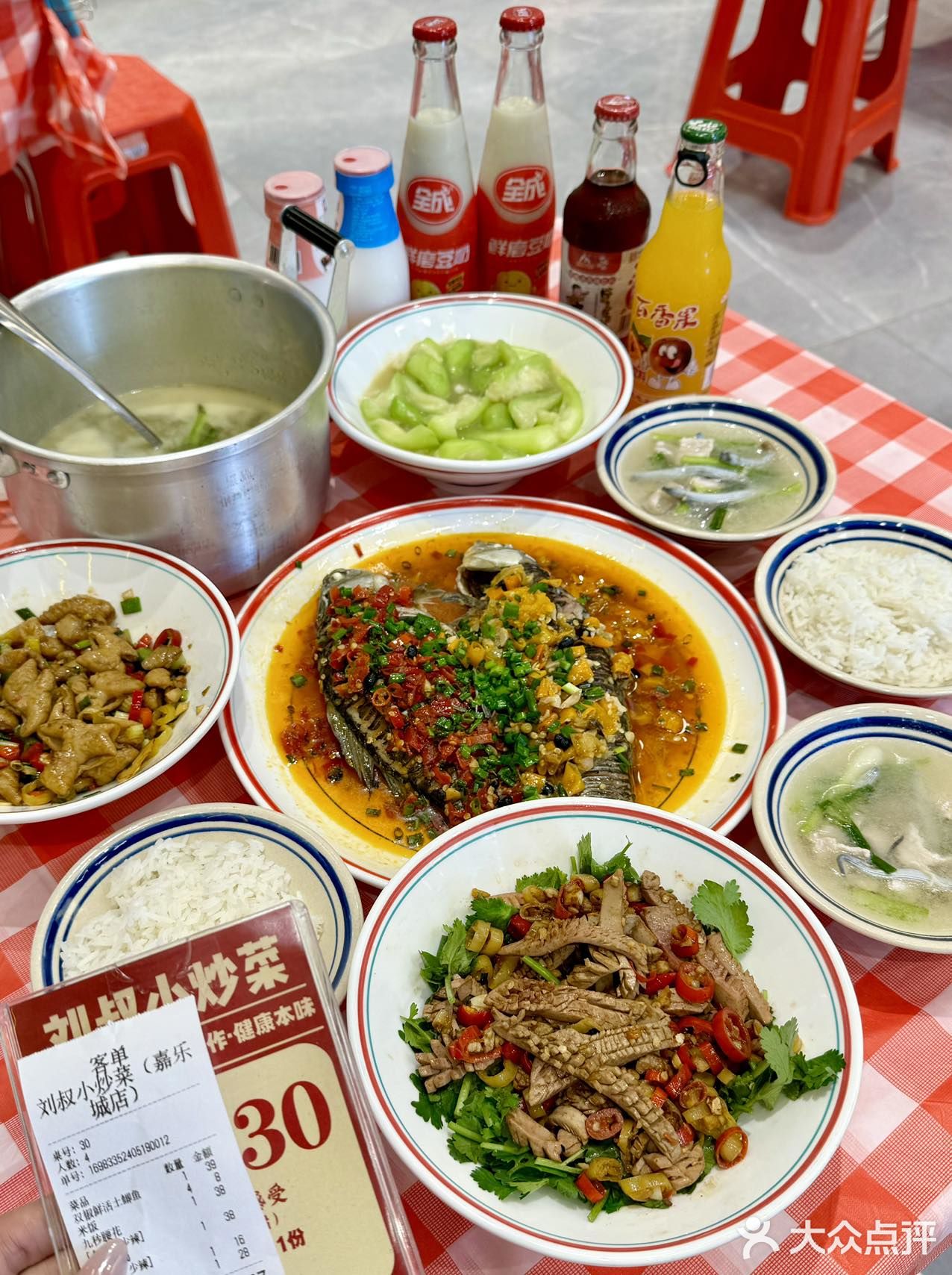 人均40的炒菜馆🔥太下饭了！狂吃 10碗饭