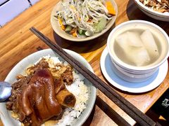 -红猪卤肉饭(大西洋美食城店)