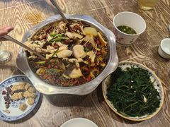 -乡土特色.冷锅鱼.牦牛肉汤锅