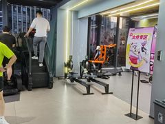 -超鹿运动(五四路恒力城店)