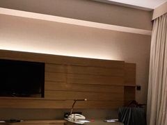 -上海滴水湖皇冠假日酒店