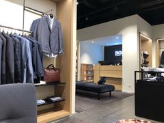 -东荟城名店仓