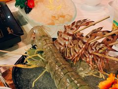 -鲜入围煮花胶鸡海鲜火锅