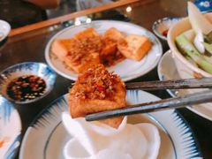 -Cuc Gach Quan Restaurant