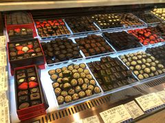 -上海市长春食品商店(淮海中路店)