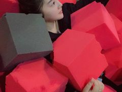 -嘿哟动霸CHUA·新潮玩运动娱乐中心·蹦床滑冰团建乐园