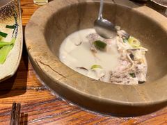 -滇香肴·云南菜蒸汽石锅鱼(云南北路店)