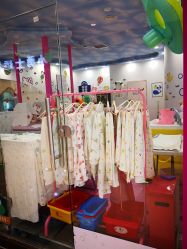 -爱玩爱游亲子母婴(旭辉广场店)