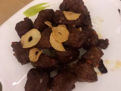 青芥香蒜牛柳粒-唐廊烤鸭店(工体店)