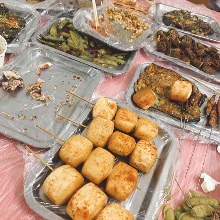 首佳烧烤-"出差到汉川,到了酒店已是深夜,饿死了…….