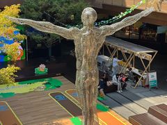 -瑞虹新天地月亮湾