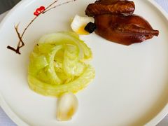 玻璃皮润烧乳鸽-北京厨房(西安SKP店)