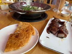 -大众跷脚牛肉馆·非遗传承单位(峨眉山店)