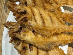 炸偏口鱼-方城小吃店