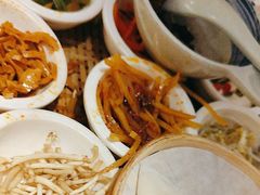 -包整·丝娃娃(一览甲秀楼风景店)