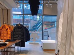 -迪桑特DESCENTE(北京三里屯BLANC店)