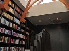 -钟书阁(松江泰晤士小镇店)