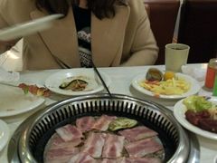 -北京汉丽轩海鲜烤肉自助火锅一体(中百店)