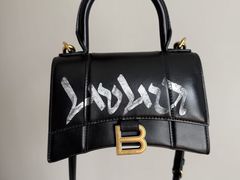 -小飞侠奢侈品回收 寄卖 养护(宝山宝龙广场店)