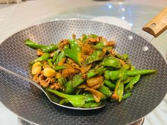 -辛香味烧鱼馆·非遗技艺·排骨红烧肉(光谷医药园店)