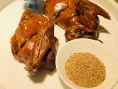 玻璃脆皮乳鸽-皓粤·臻品荟
