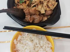 黄焖鸡米饭-峰味香.酱香米线.黄焖鸡(定西路店)