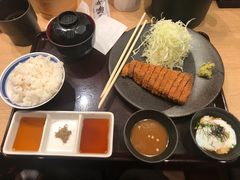 -牛カツ京都勝牛(河原町蛸薬師店)