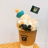 懒蛋蛋君来咯！天河南逛街少不了人手一杯冰