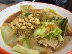 -二钢串叔麻辣烫(华龙大厦店)