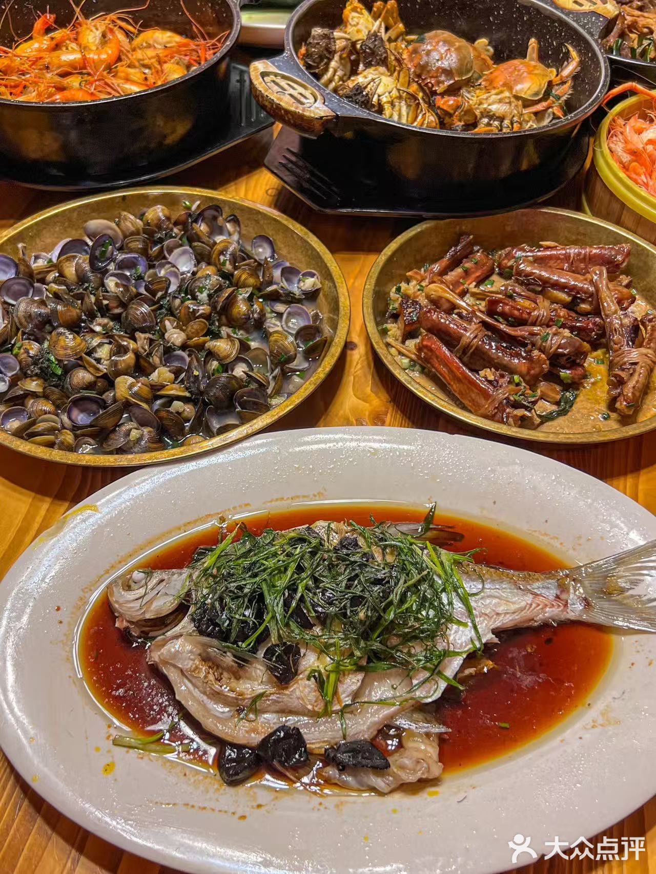 不愧是西江鱼汤作为汤底的 一碗下去，肚子那叫一个满足！
