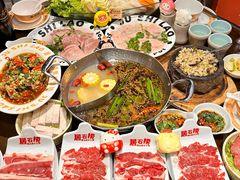 -居石捞·潮汕卤水火锅(南国明珠店)