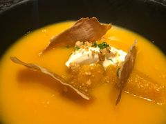 香滑姜味南瓜汤配火腿脆片-AZUL by FUEL蓝色·法式酒馆(琶醍店)