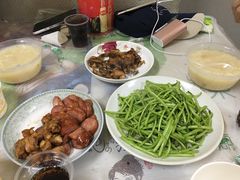 -蓝精灵饺子店