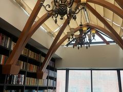 -钟书阁(松江泰晤士小镇店)