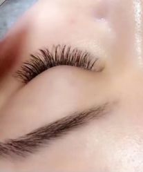 -爱美睫美甲会馆