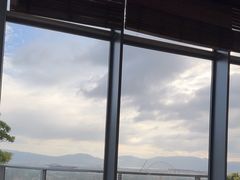 -瑰丽酒店·海吧·天际下午茶·现场DJ·天台酒吧