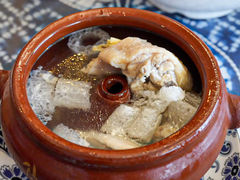 原汁男搂妹汽锅鸡-蝴蝶泉宾馆-中餐厅