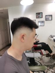 -韦恩先生Barbershop英式男士理发馆
