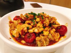 -鱼鲜饭香·招牌汽锅剁椒鱼头王
