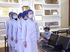 -上海和平眼科医院