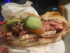 -Bánh Mì Huynh Hoa