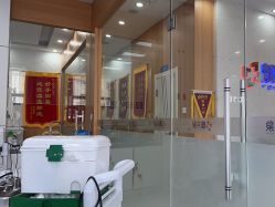 -靓芙泉专研痘痘肌