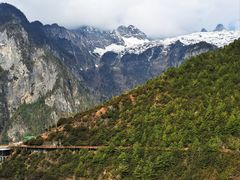 -香格里拉大峡谷巴拉格宗国家级风景名胜区丽江中旅旅游质量服务点