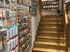 -猫的天空之城概念书店(杭州南宋御街店)