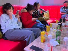 -迈秀量贩KTV(飞航广场店)