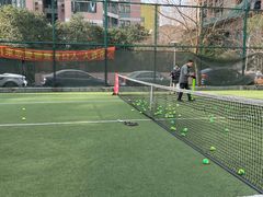 -快网网球俱乐部(长宁区金桥花园球场)