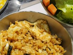 -山野的朋友露营炭火烤肉