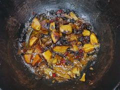 -山妹子铁锅炖