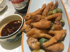 腊八蒜鸡爪-华盛园卷子王农家菜水库鱼