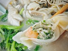 黄鱼馄饨-明呈黄鱼面馆(斜土路店)